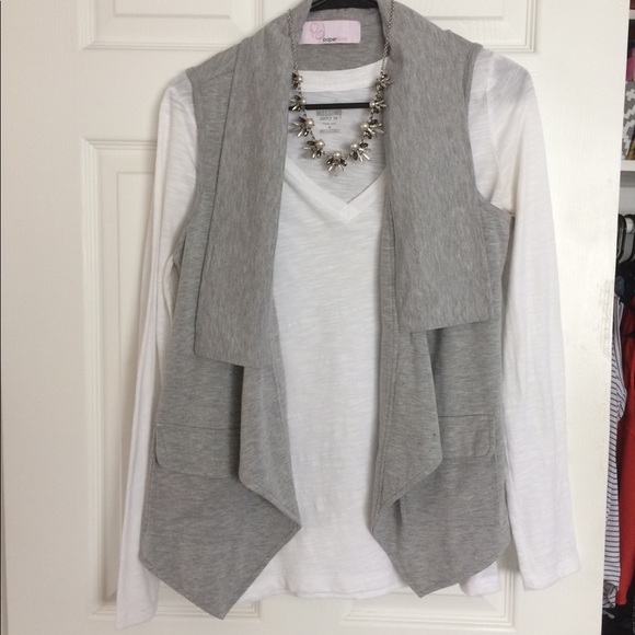 PAPER DOLLS Gray Vest | M - Picture 1 of 5